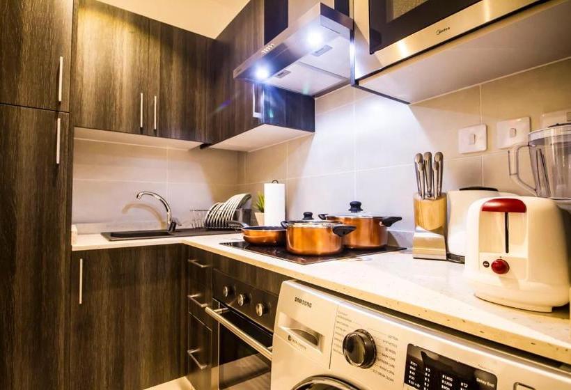 Embassy Gardens Premier Suitescantonment