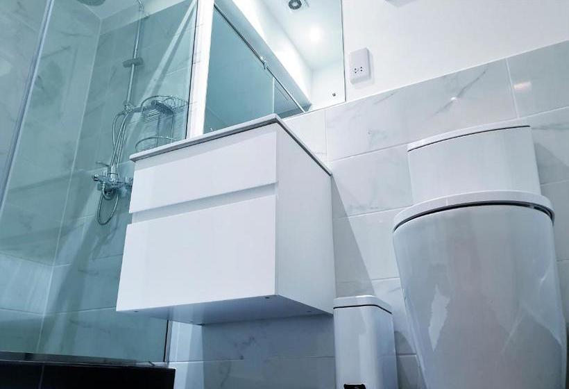 Embassy Gardens Premier Suitescantonment