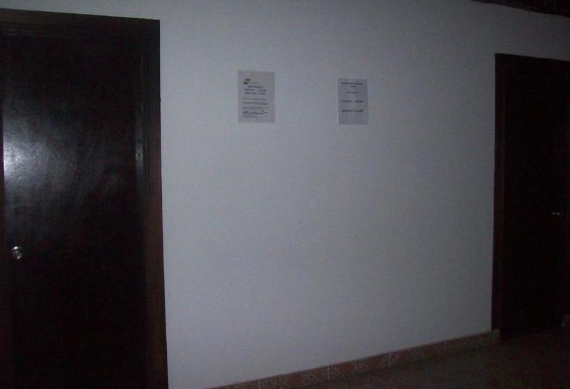 Hostel Alojamientos Turisticos Titanic