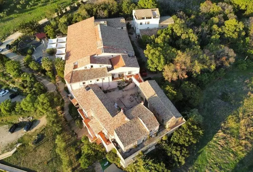 ホテル Agriturismo Masseria La Chiusa