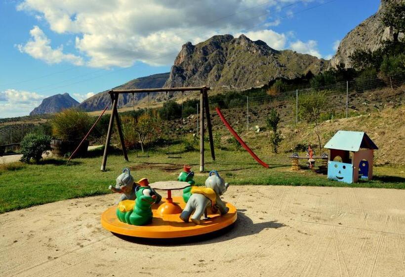 ホテル Agriturismo Masseria La Chiusa