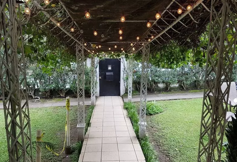پانسیون Hostal Aqui Me Quedo