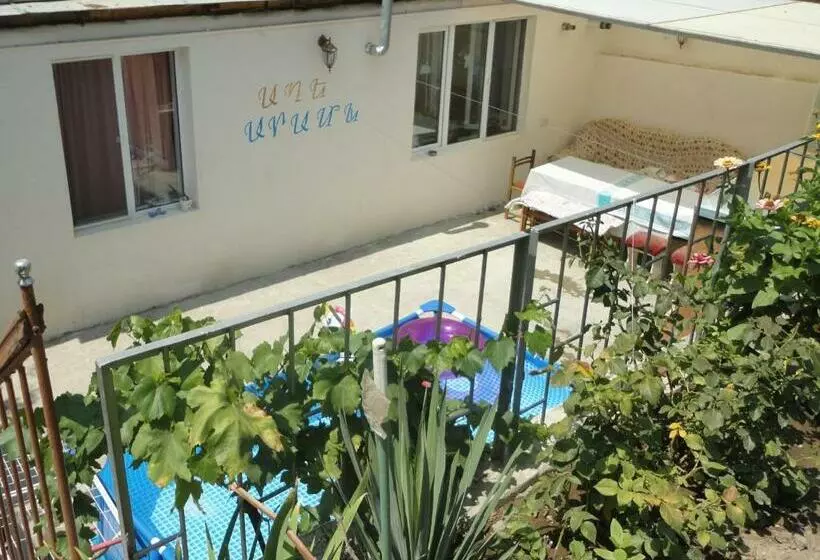 پانسیون Like Home Guesthouse & Tours