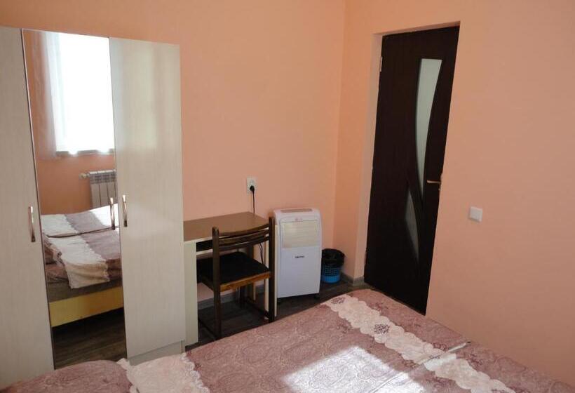 펜션 Like Home Guesthouse & Tours