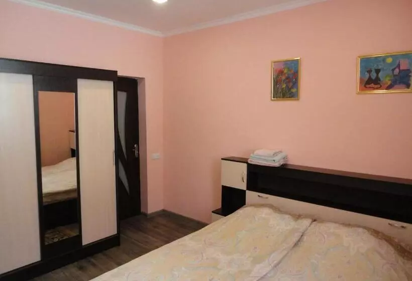 پانسیون Like Home Guesthouse & Tours