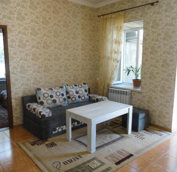 펜션 Like Home Guesthouse & Tours