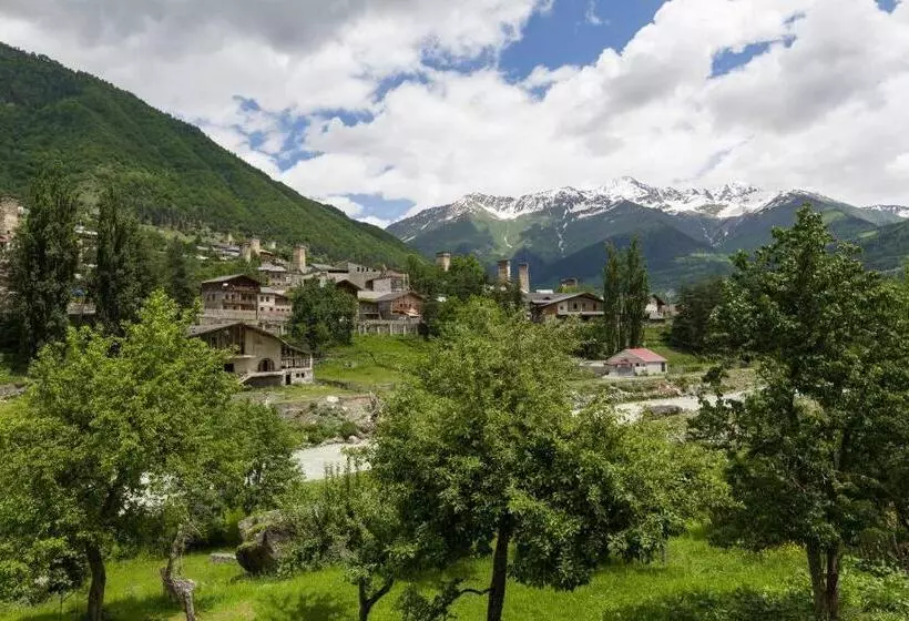 پانسیون Mushkudiani Manor