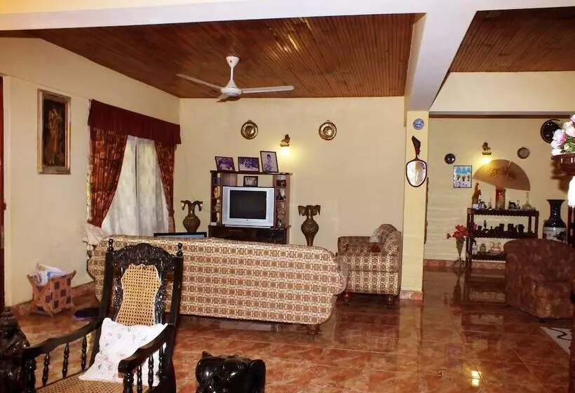 پانسیون River Side Villa