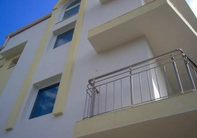 Majatalo Stela Guest House