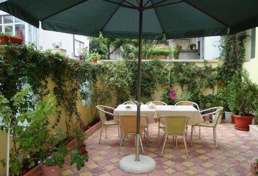 بنسيون Stela Guest House