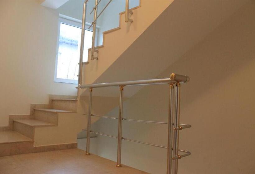 بنسيون Stela Guest House