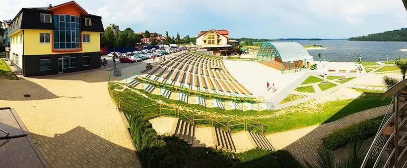 Port Club Pension & Restaurant