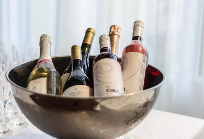 Port Club Pension & Restaurant