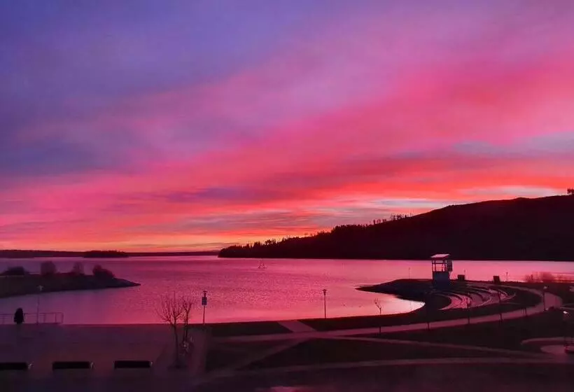 Port Club Pension & Restaurant