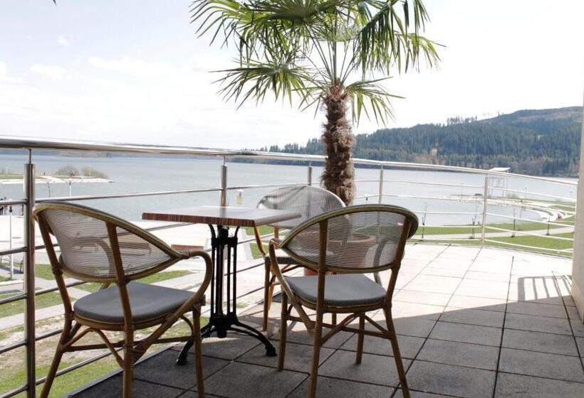 Port Club Pension & Restaurant