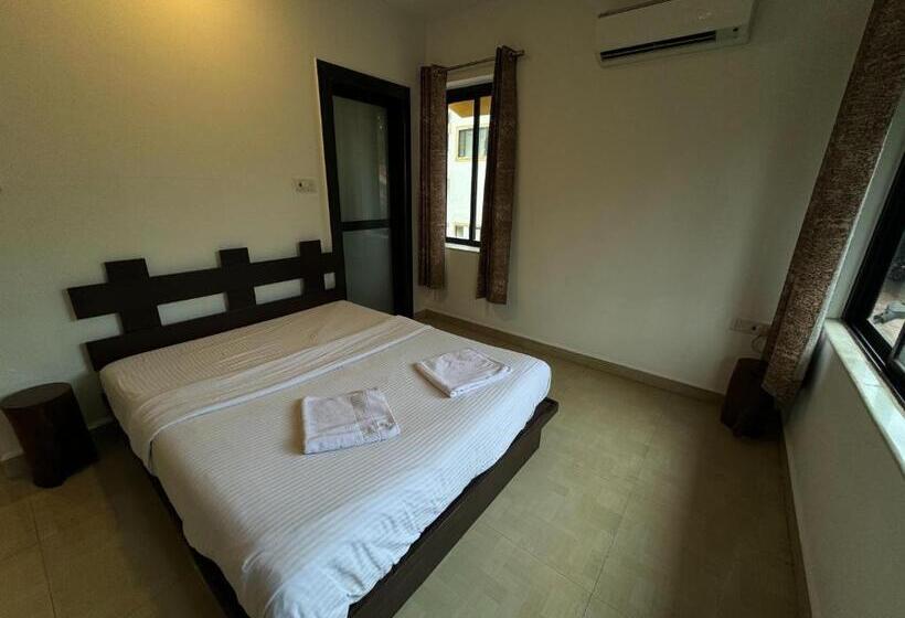 Yoyo Goa, The Apartment