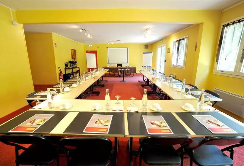 فندق Balladins Cergy Saint Christophe