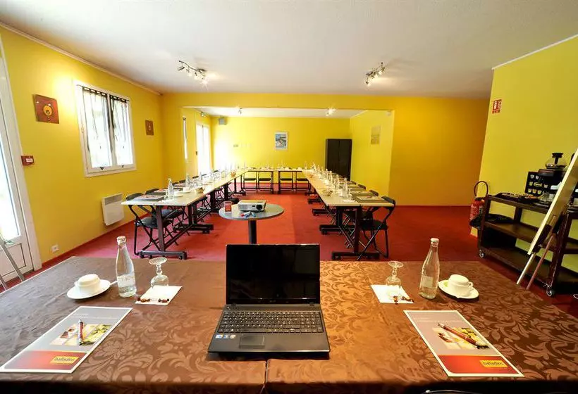 فندق Balladins Cergy Saint Christophe