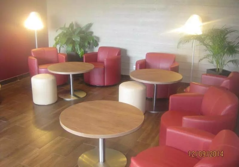 호텔 Campanile Troyes Sud  Bucheres