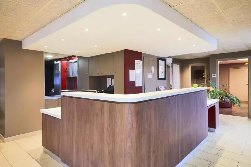 호텔 Campanile Troyes Sud  Bucheres