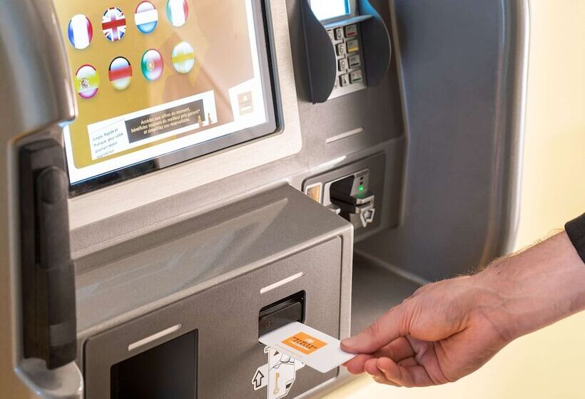 هتل Première Classe Lille Sud Henin Beaumont