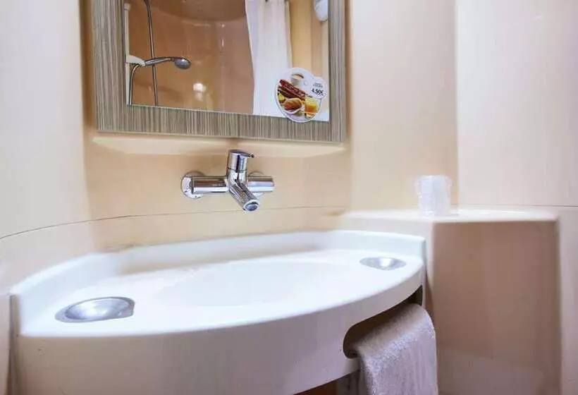 ホテル Premiere Classe Saint Brice Sous Foret