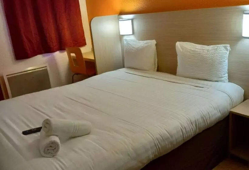 ホテル Premiere Classe Saint Brice Sous Foret