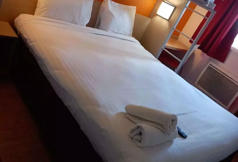 ホテル Premiere Classe Saint Brice Sous Foret