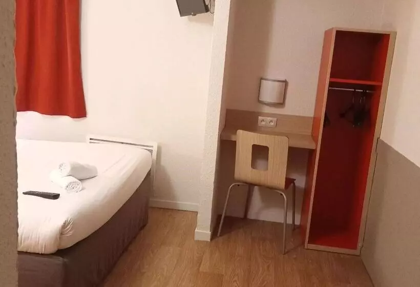 ホテル Premiere Classe Saint Brice Sous Foret