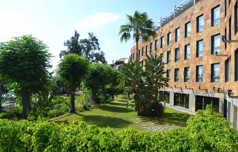 هتل Ribera De Triana Reopening!