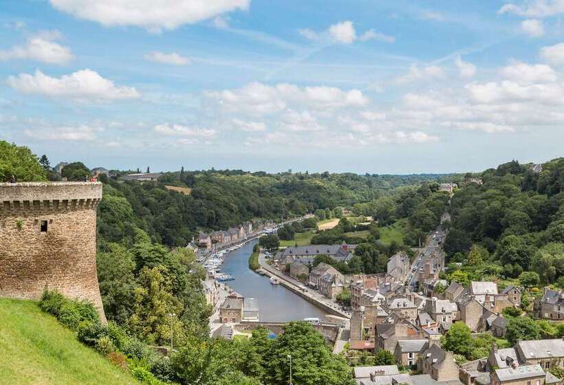 Hotel Du Château Dinan  Originals Boutique