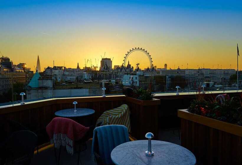 هتل The Trafalgar St. James London, Curio Collection By Hilton