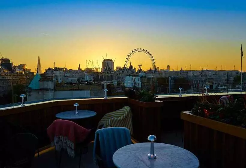هتل The Trafalgar St. James London, Curio Collection By Hilton