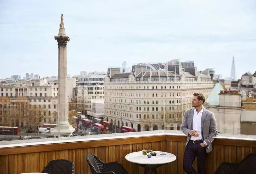 هتل The Trafalgar St. James London, Curio Collection By Hilton