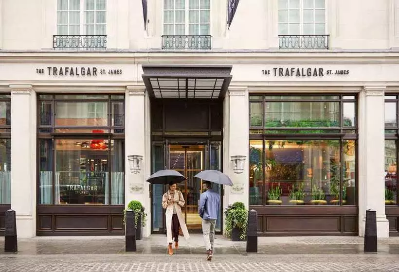 هتل The Trafalgar St. James London, Curio Collection By Hilton