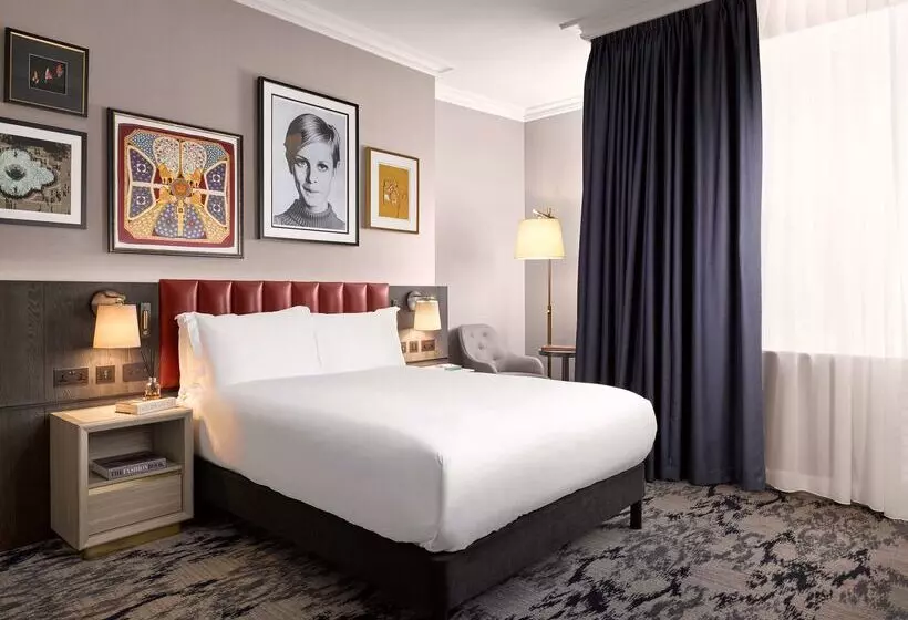 هتل The Trafalgar St. James London, Curio Collection By Hilton