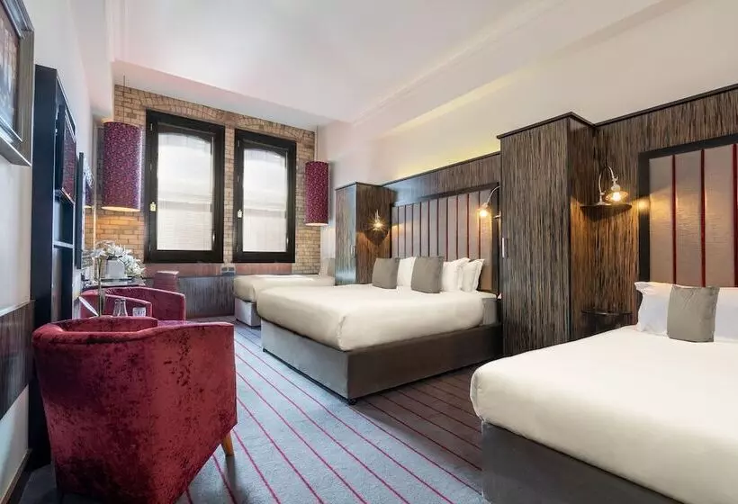 호텔 The Trinity City