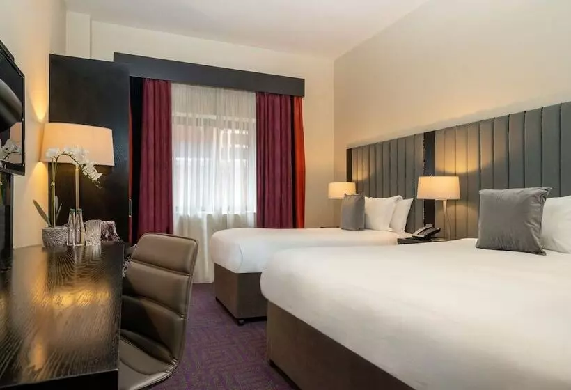 호텔 The Trinity City