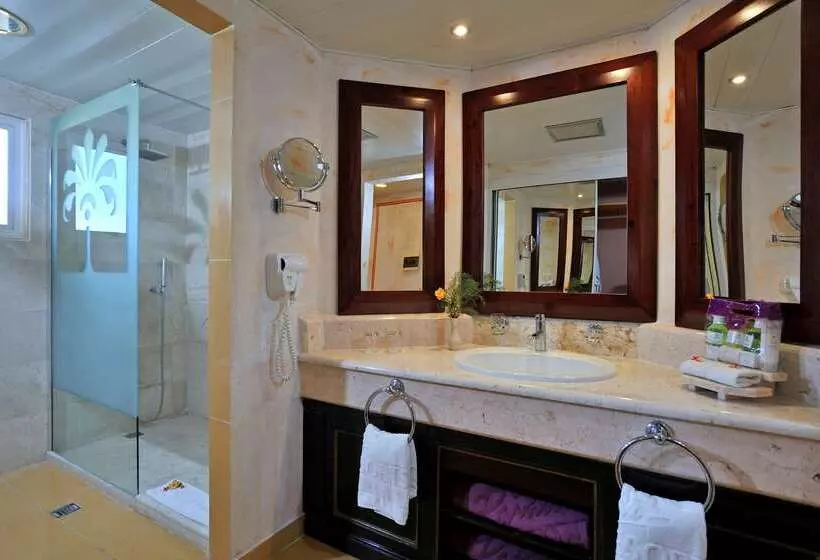 Paradisus Rio de Oro Resort & Spa