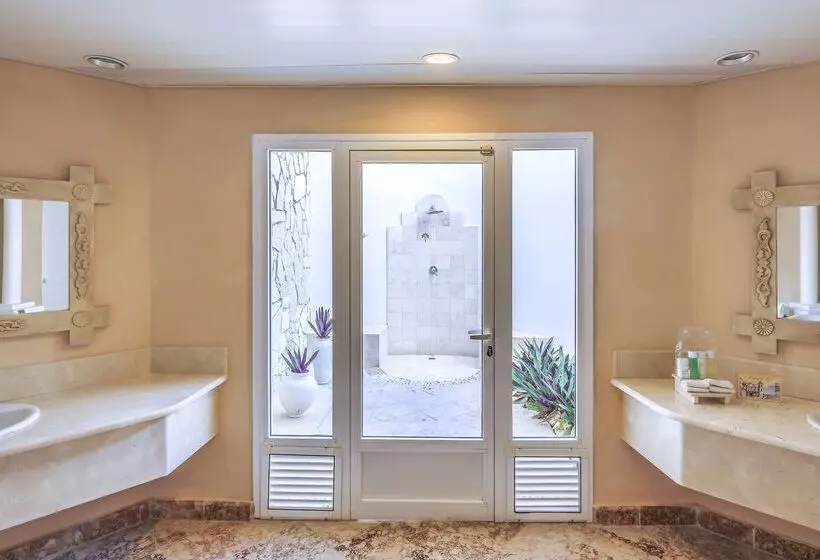 Paradisus Rio de Oro Resort & Spa