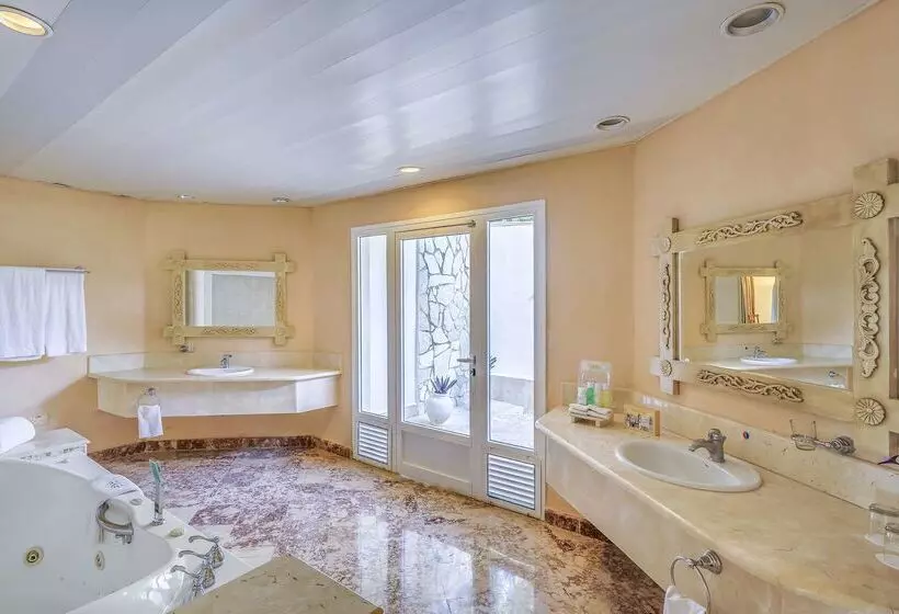 Paradisus Rio de Oro Resort & Spa