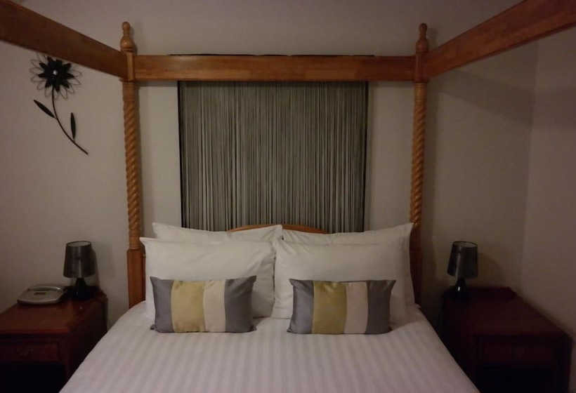 Sorrento Hotel & Restaurant