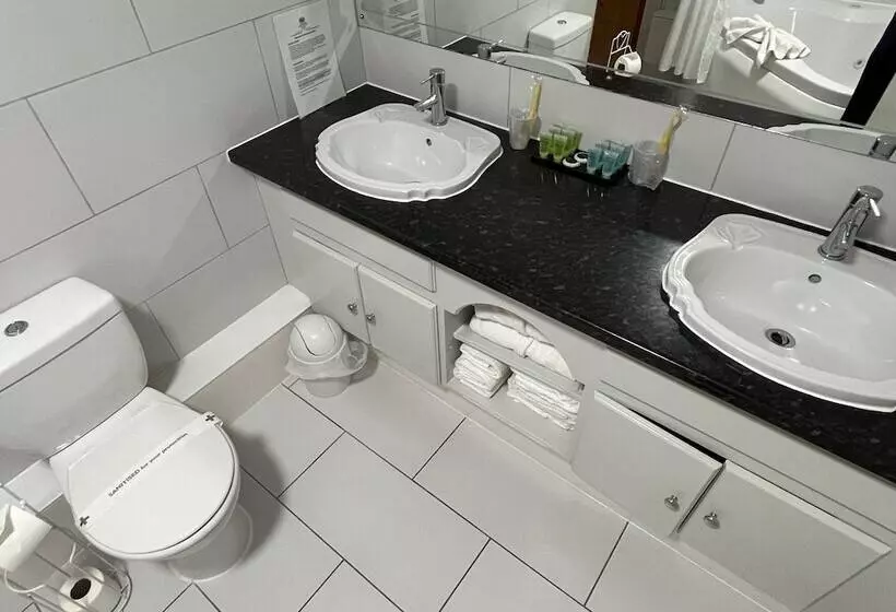 Sorrento Hotel & Restaurant