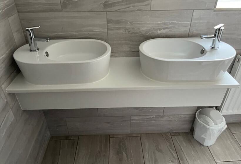 Sorrento Hotel & Restaurant