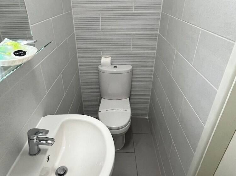 Sorrento Hotel & Restaurant