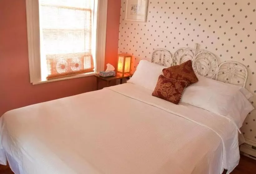 Retkeilymaja Port Albert Inn