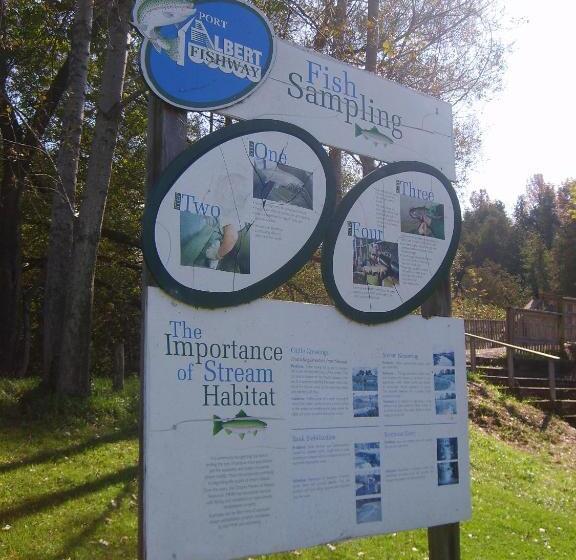 Szálló Port Albert Inn