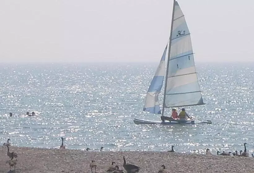 Retkeilymaja Port Albert Inn