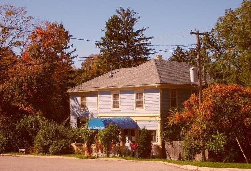 Szálló Port Albert Inn