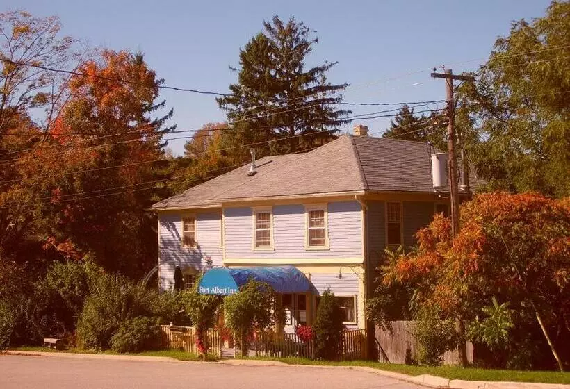 Retkeilymaja Port Albert Inn